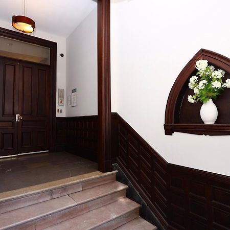 Large Stylish Newbury Street Studio W/ Kitchen Бостон Экстерьер фото